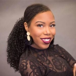 Meet your Posher, Vee